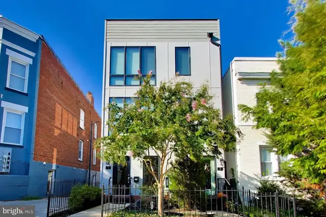 310 V St Ne #1, Washington