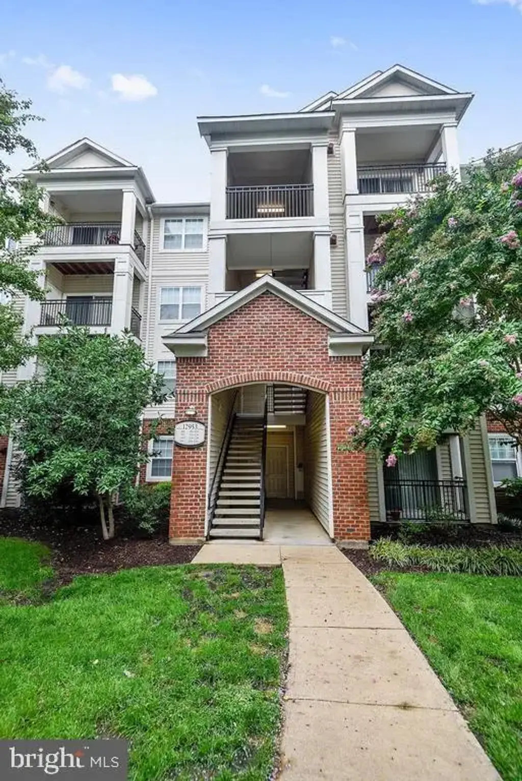 12957 Centre Park Cir #202, HERNDON