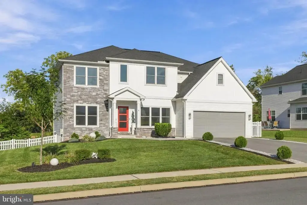 4 Rein Dr, STEVENS