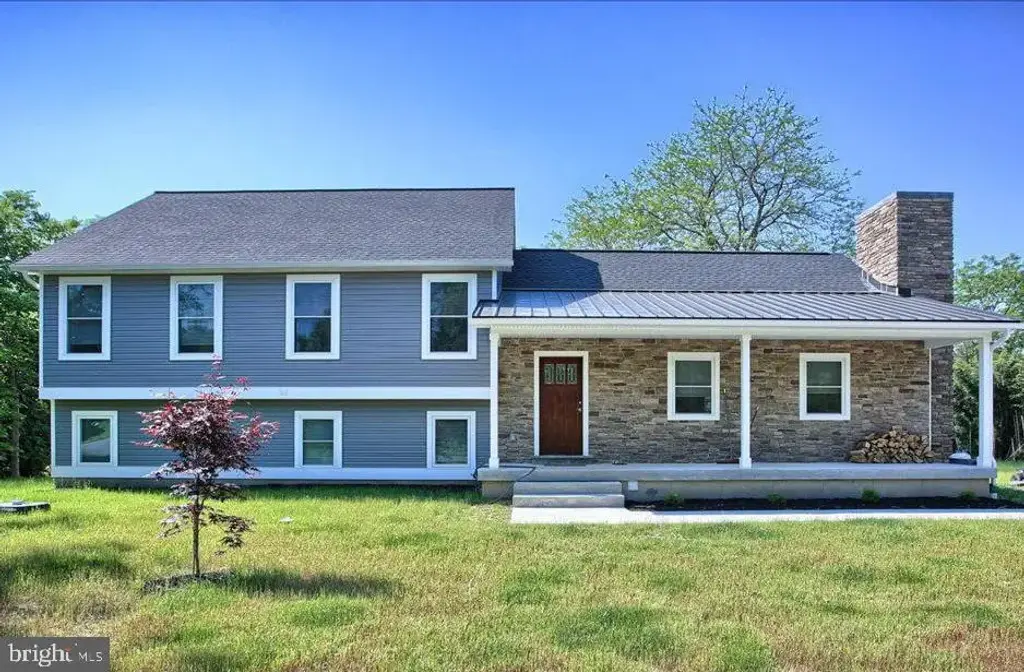7317 Devonshire Heights Rd, HARRISBURG