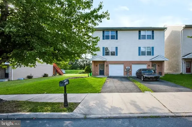 1014 W Tioga St, Allentown