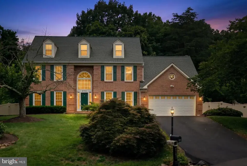 6747 Jade Post Ln, CENTREVILLE
