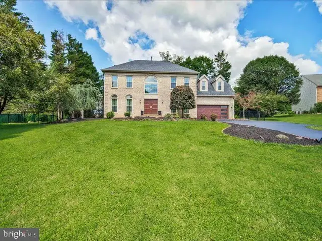 11 Talley Ct, North Potomac