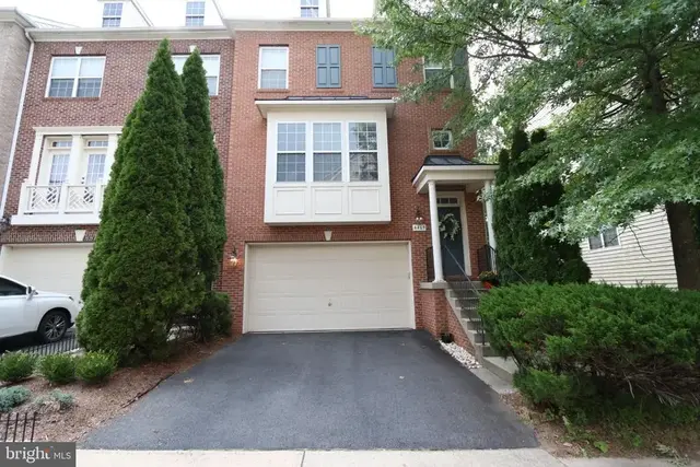 4469 Monmouth St, Fairfax