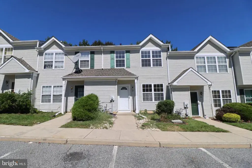 25 Gristmill Ln, LAUREL SPRINGS