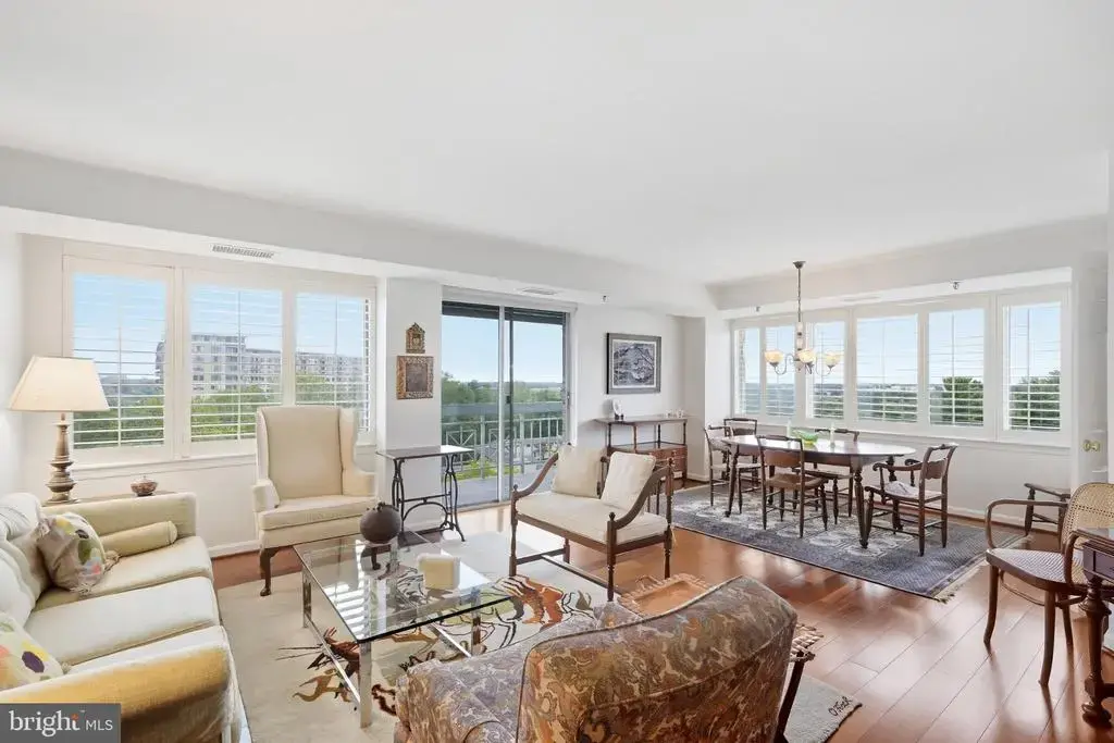 5450 Whitley Park Ter #910, BETHESDA