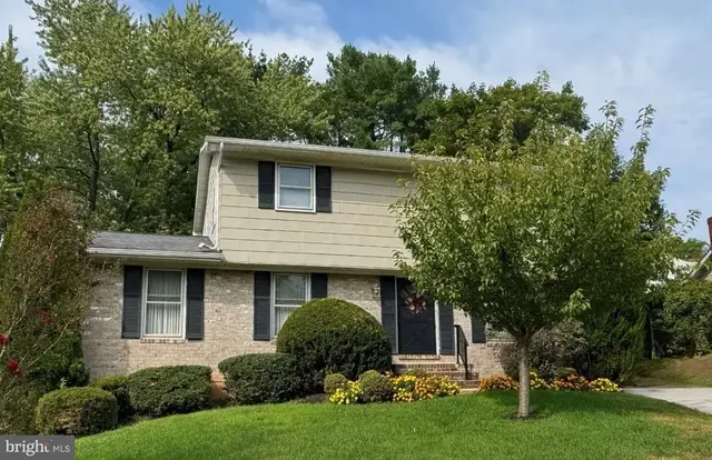 914 Farmstead Rd, Cockeysville