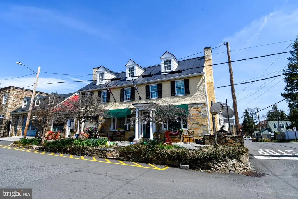 17 S Madison St, MIDDLEBURG