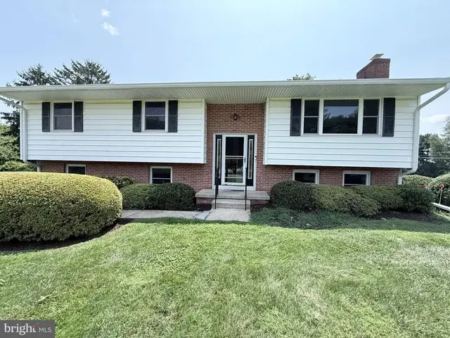 10113 Century Dr, Ellicott City