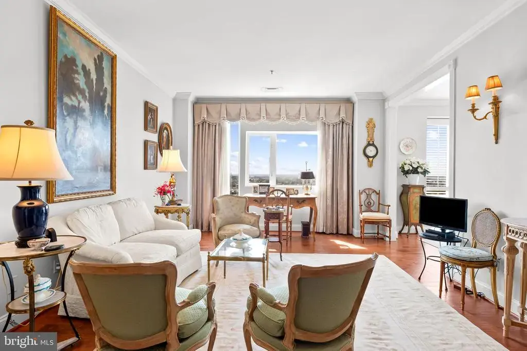 10 E Lee St #804, BALTIMORE