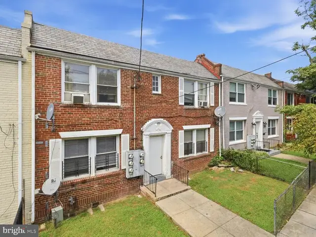 1322 Downing Pl Ne, Washington