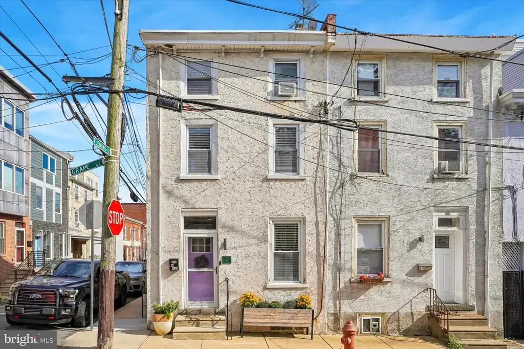 223 Grape St, PHILADELPHIA