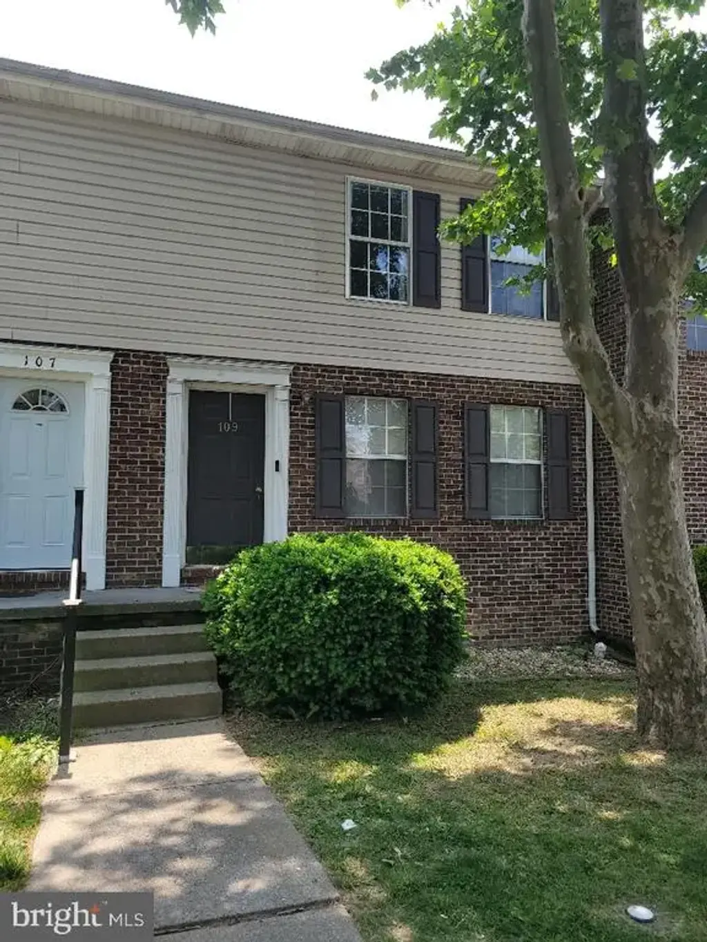 109 Parkside Dr, WINCHESTER