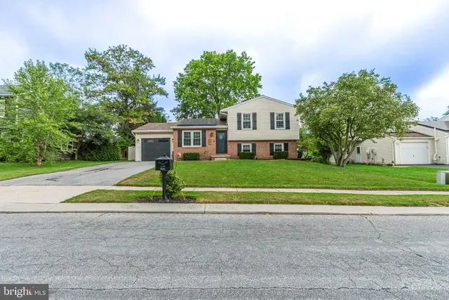 3891 Sandra Dr, York
