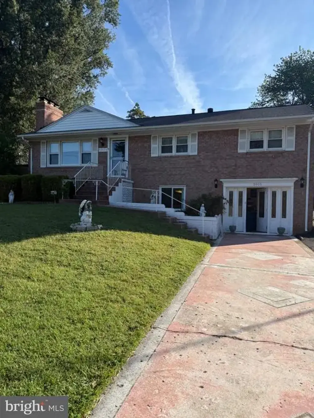 5905 Ridge View Dr, ALEXANDRIA