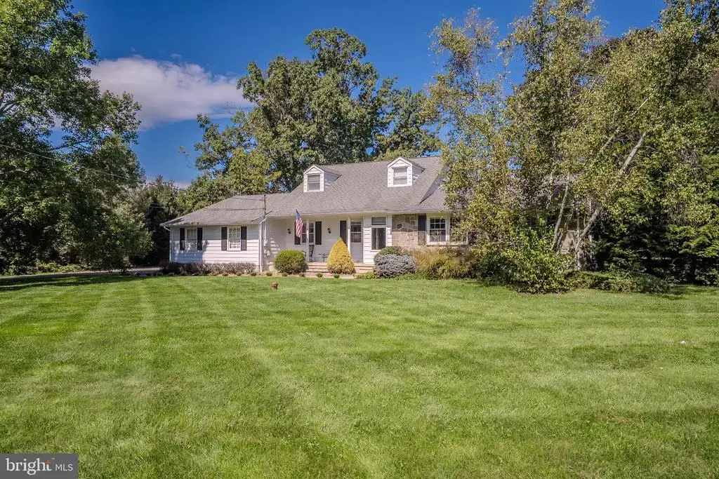 51 Orchardside Dr, CRANBURY