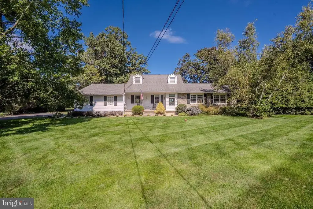 51 Orchardside Dr, CRANBURY