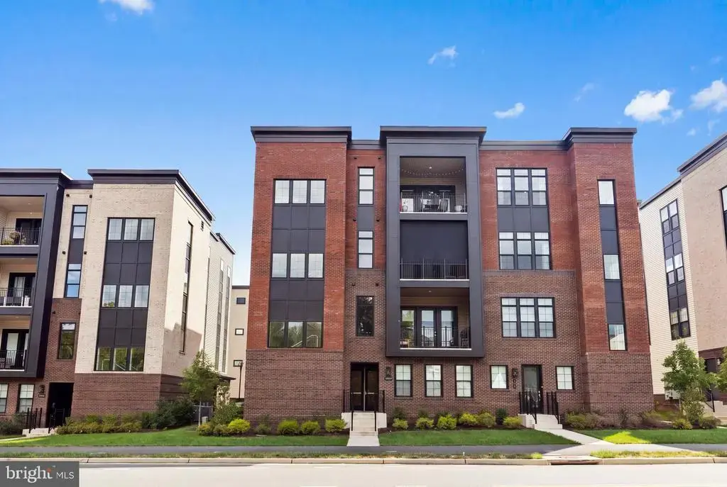 22145 Headwater Ter #400, ASHBURN