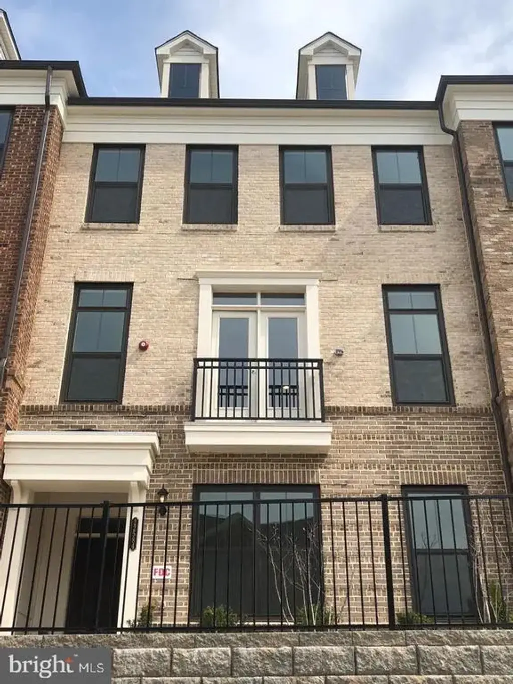 22584 Windsor Locks Sq, ASHBURN