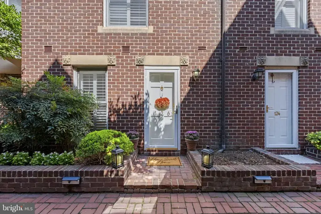 126 N Union St, ALEXANDRIA