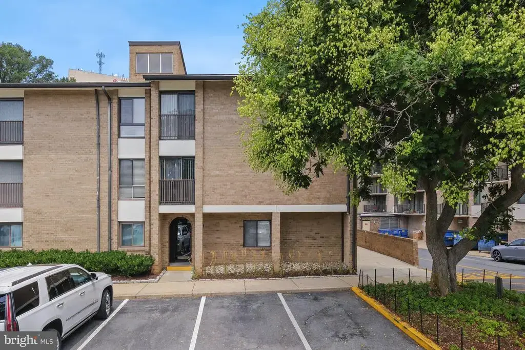 114 Monroe St #114-10, ROCKVILLE