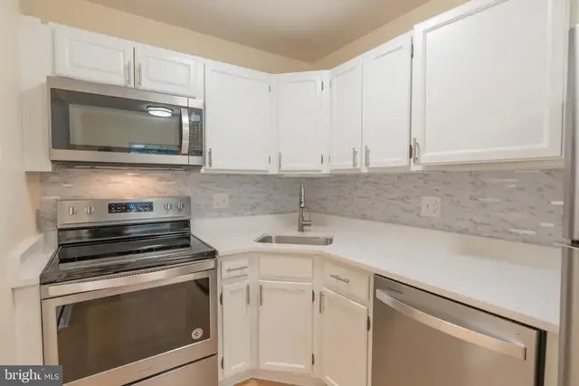 1909 N Rhodes St #29, Arlington