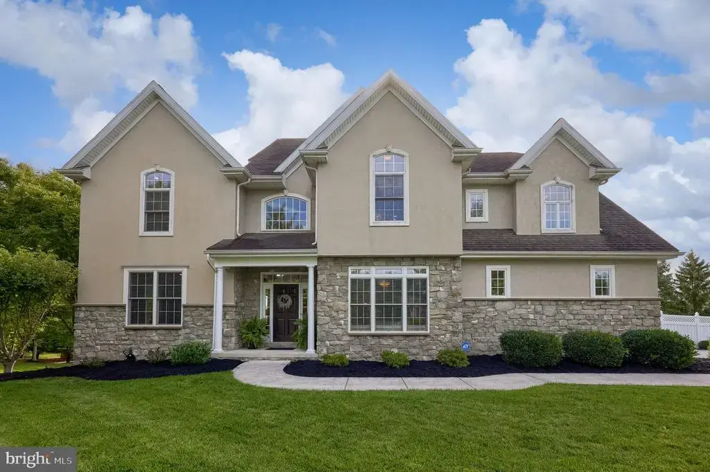 22 Windsor Ln, LITITZ