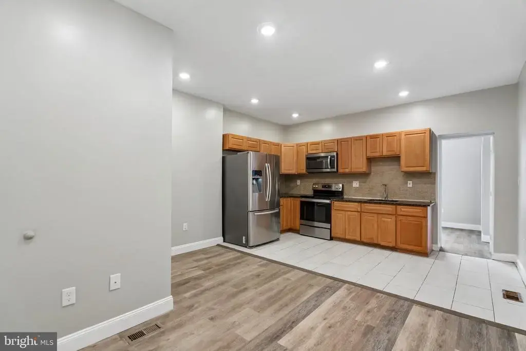 439 E Washington Ln, PHILADELPHIA