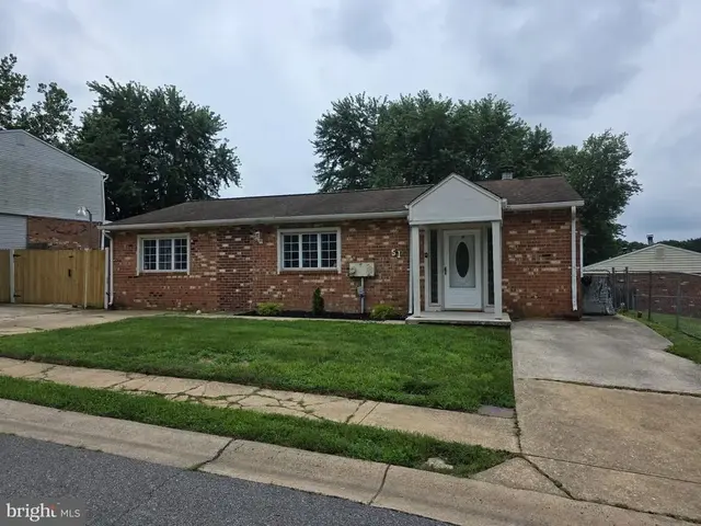 51 Verdi Cir, Newark
