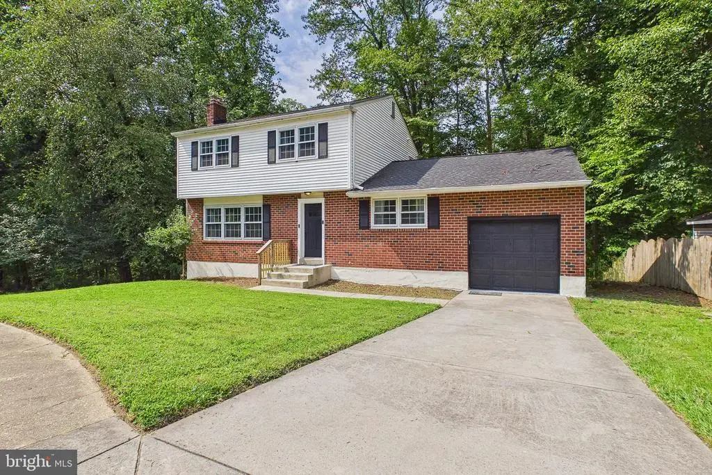 545 E Hanna Dr, NEWARK