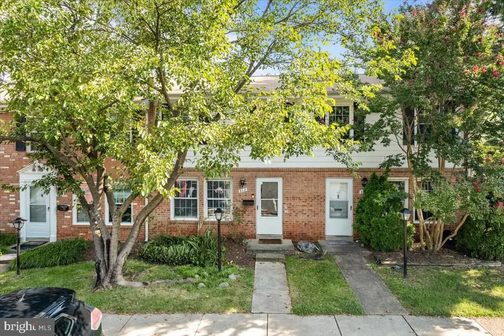 312 E Cornell Dr E #167, STERLING