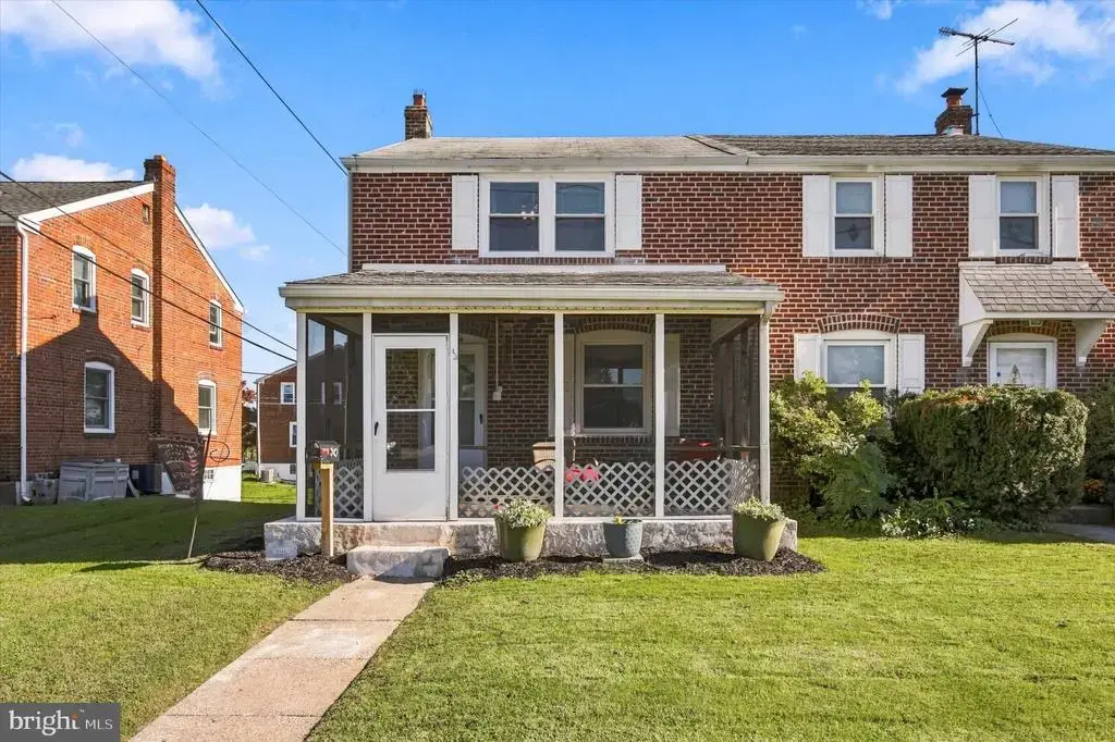 2144 Academy Ave, HOLMES