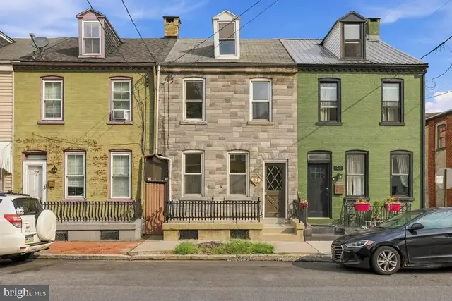 27 W New St, Lancaster