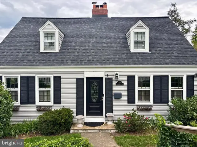3207 Cameron Mills Rd, Alexandria