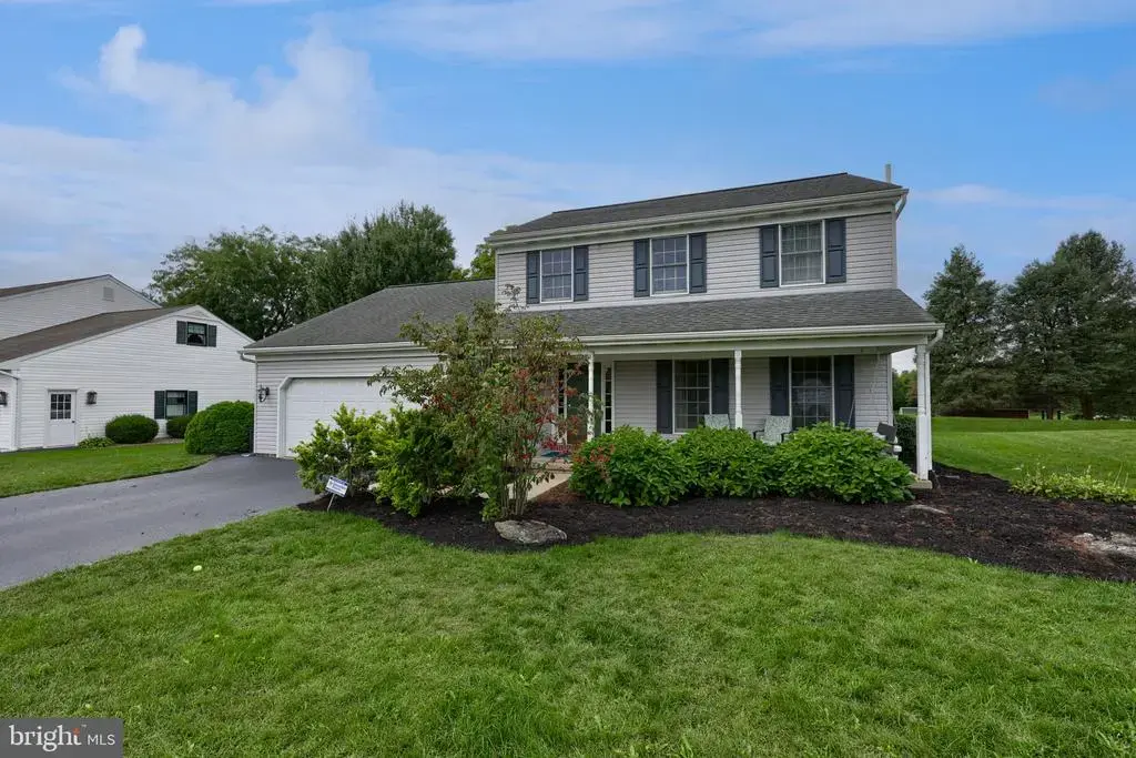 3 Brookfield Rd, LITITZ