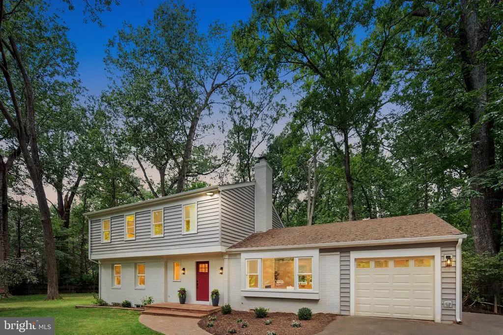 2402 Beekay Ct, VIENNA