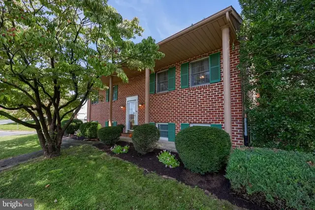 303 Broad St, Akron