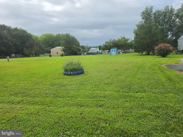 14 Legend Ln, Houston