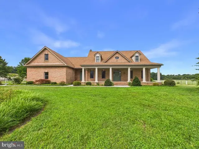 95 Ringside Dr, Dover