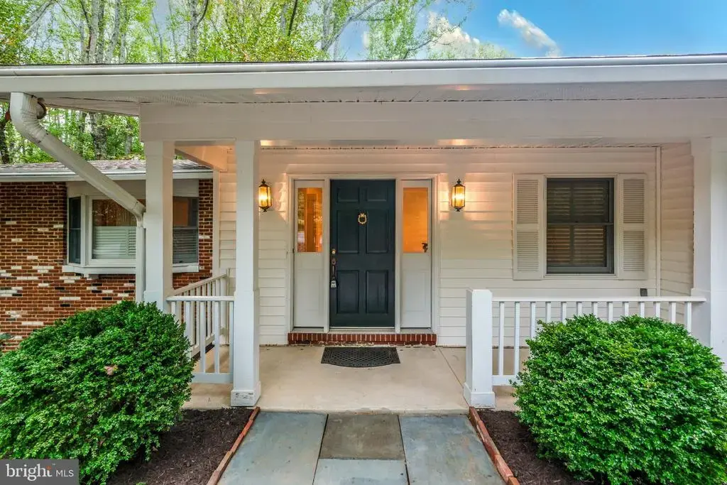 2530 Leeds Rd, OAKTON