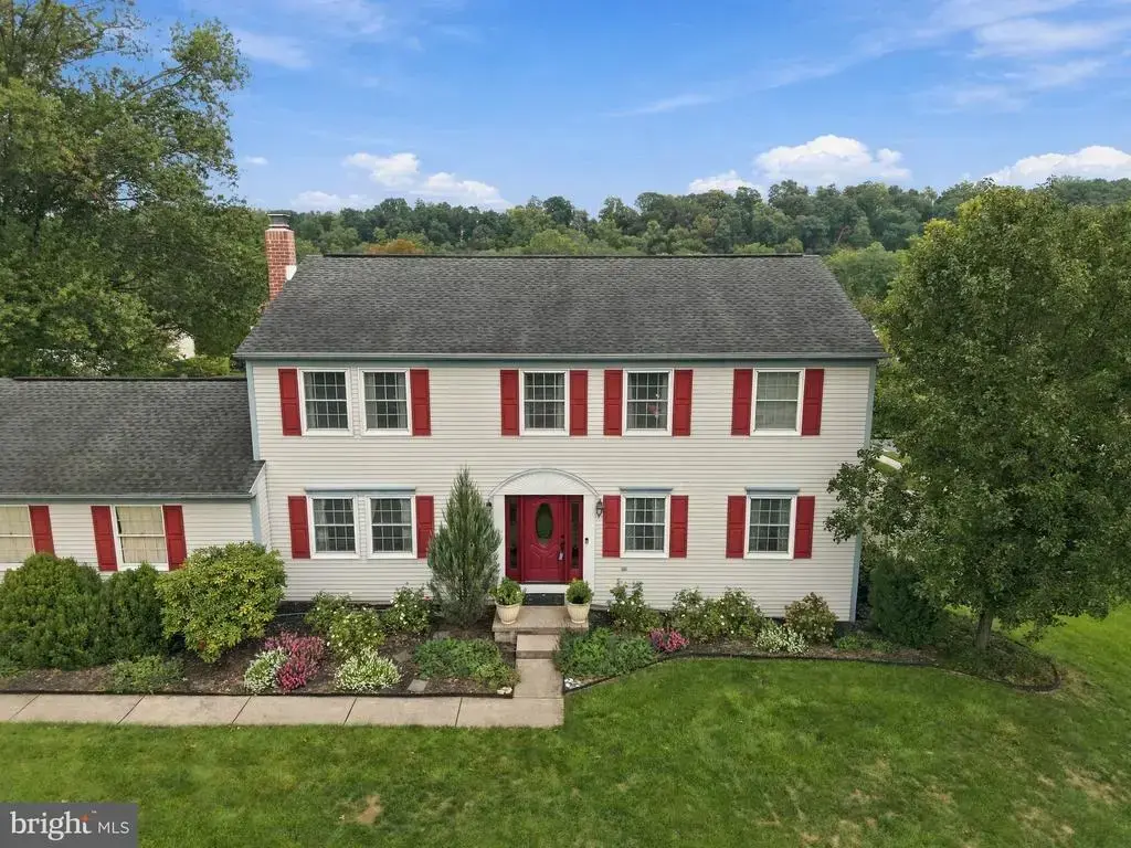 706 Carriage Ln, MECHANICSBURG