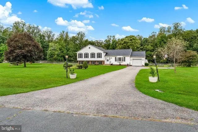 5285 Stowe Ln, Waldorf
