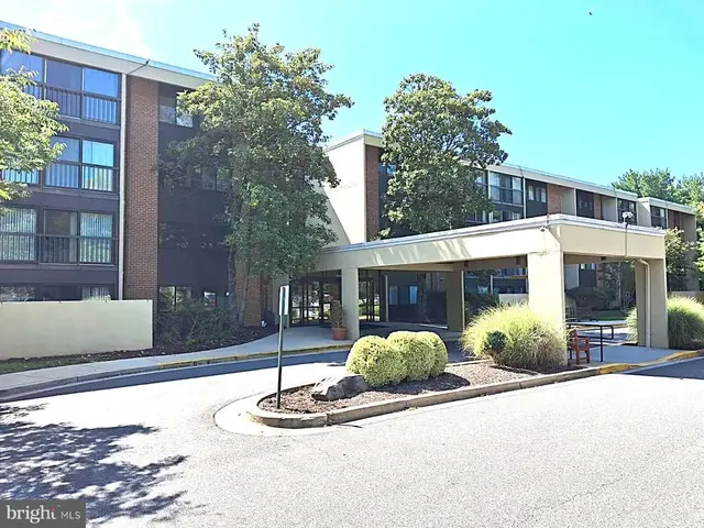 2921 Leisure World Blvd N #325, Silver Spring