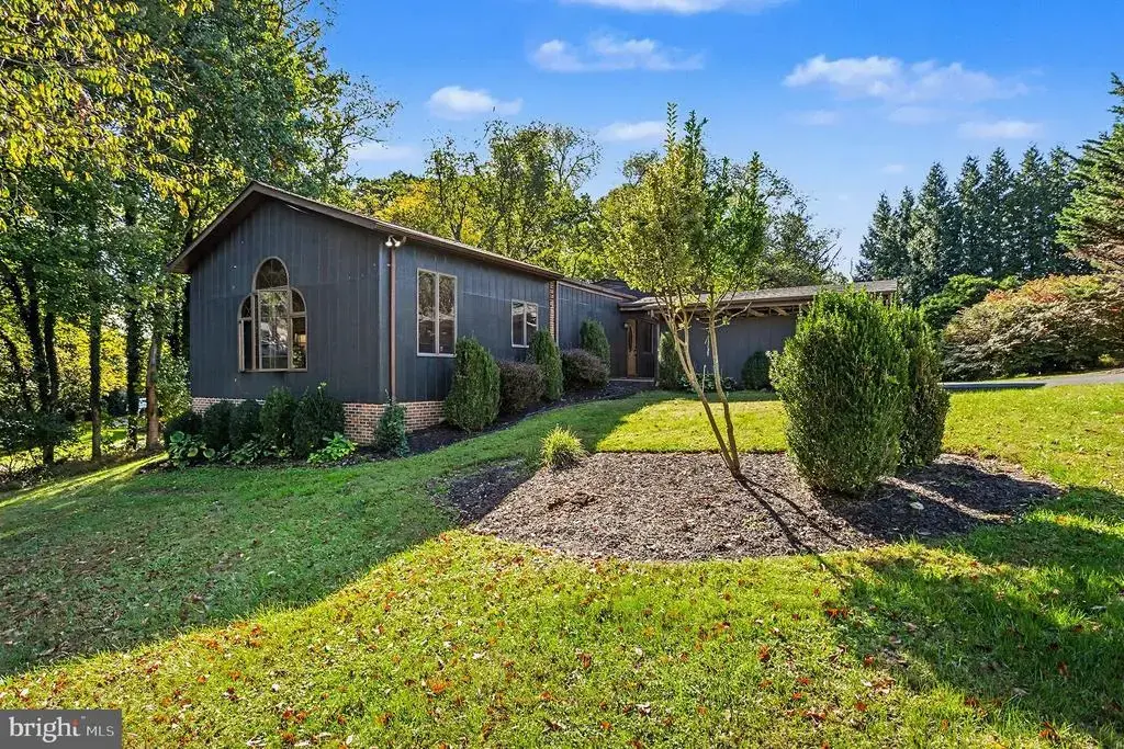 2519 Derby Dr, FALLSTON
