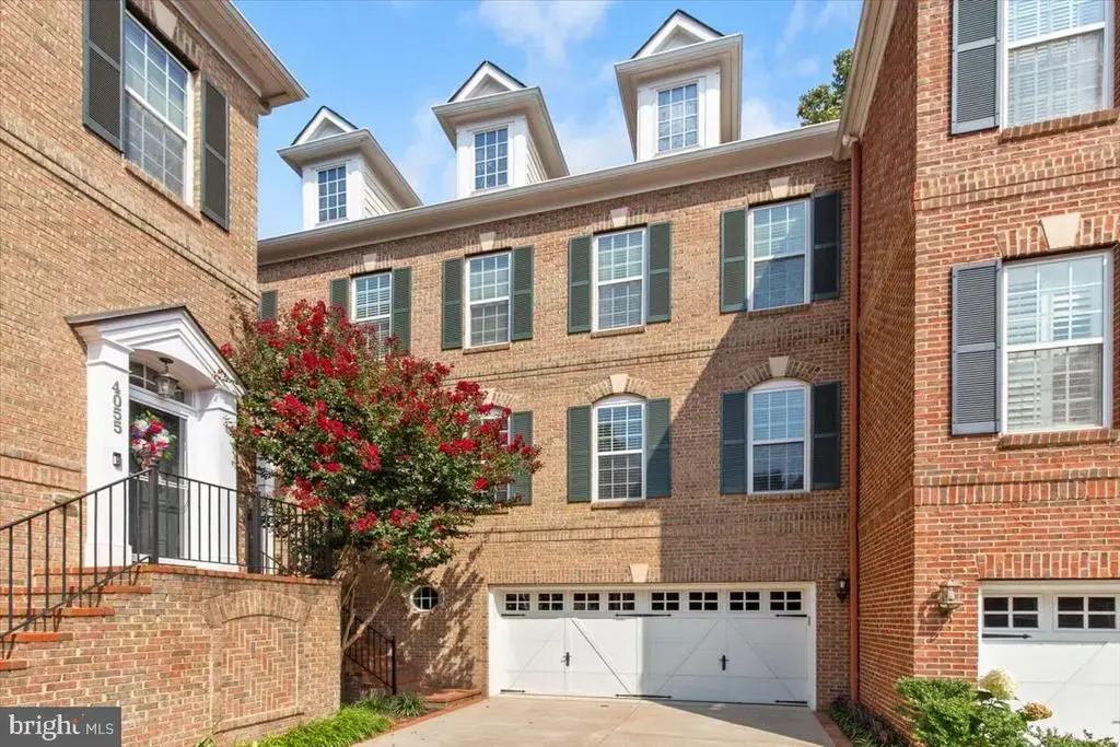 4057 Glendale Way, FAIRFAX