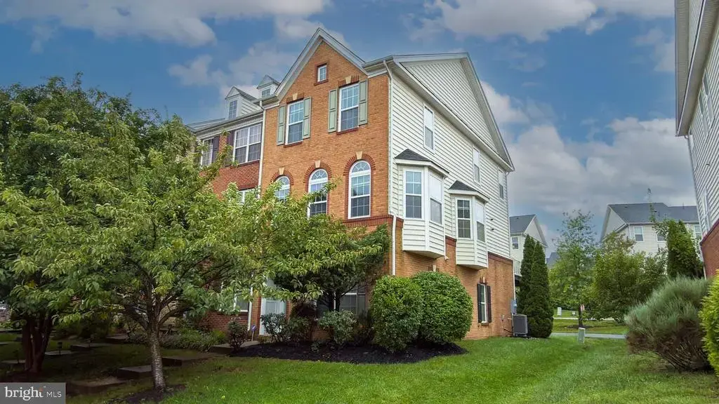 23099 Sunbury St, ASHBURN