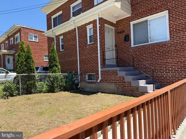 8315 Navahoe Dr, Silver Spring