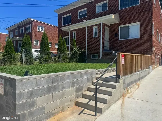 8315 Navahoe Dr, Silver Spring