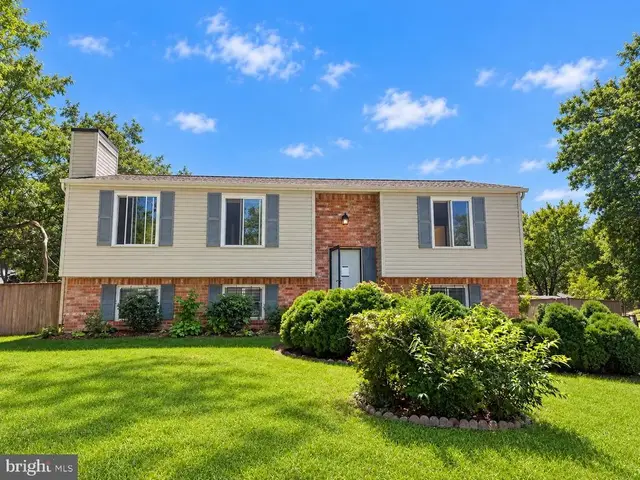 6205 Plum Way, Clinton