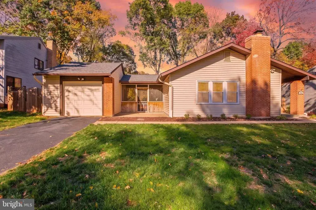 268 W Meadowland Ln, STERLING